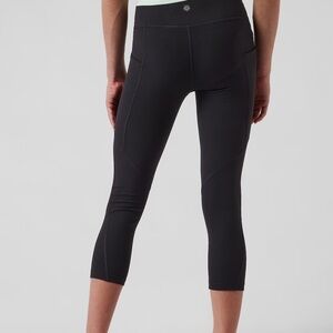 Lot of 4 Athleta girl girls 16 high rise capris with pockets 3 black 1 navy EUC